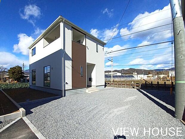 ■4台駐車可能なカースペース♪(11/14撮影)