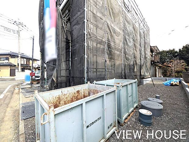 ■2階8帖洋室には2帖のウォークインクローゼット付き♪(3/5撮影)