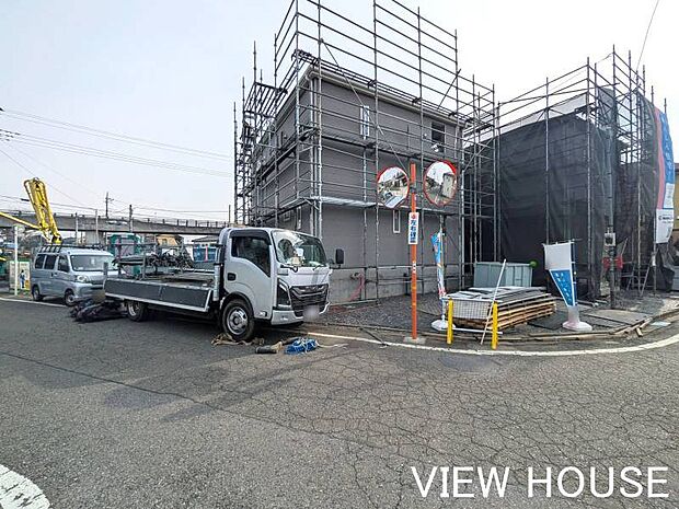 ■2階ホール続きには2帖の納戸♪季節物やスーツケースなど収納しても◎(3/5撮影)