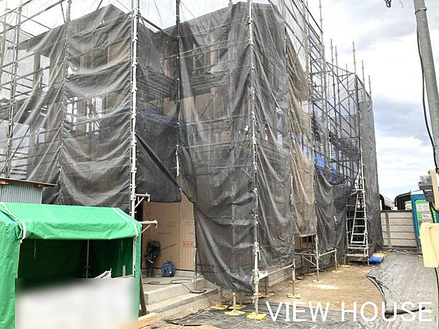 ■18帖のゆとりのあるLDK♪折上天井で開放感のある居室です♪