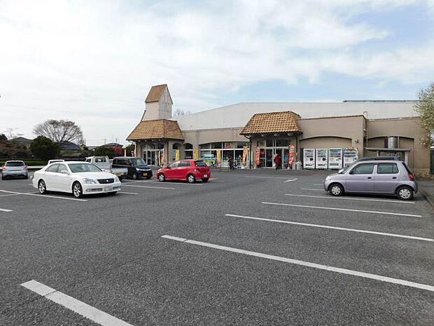 とりせん朝日町店 680m