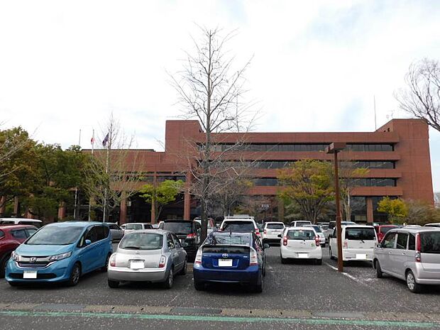 館林市役所 1865m