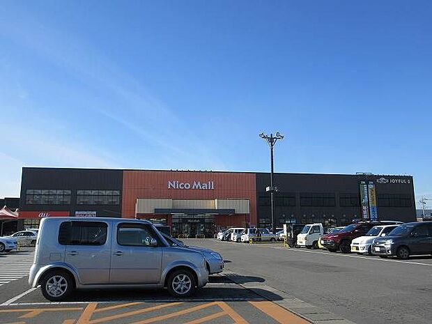 新田ショッピングモールニコモール 3528m
