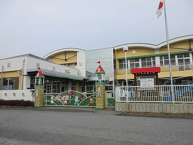 末広保育園 779m