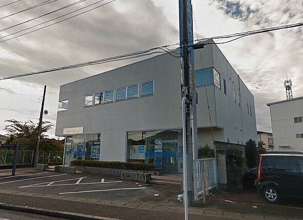 東和銀行桐生西支店 783m