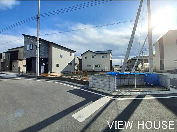 ■ランドリールーム⇔ファミリークローゼット⇔LDKと洗濯動線が便利♪(1/29撮影)