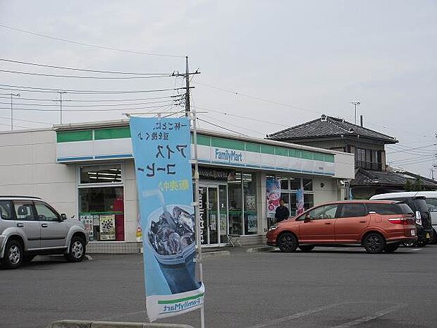ファミリーマート大泉坂田店 1326m