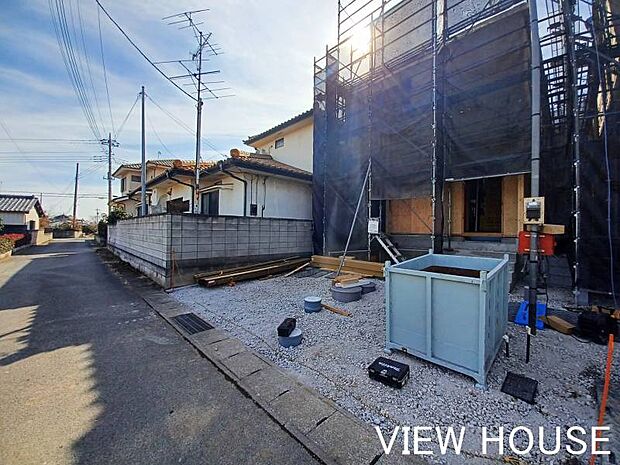 ■並列3台(車種による)駐車可能なカースペース♪(2/6撮影)