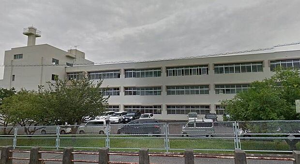 桐生市立広沢小学校 1899m