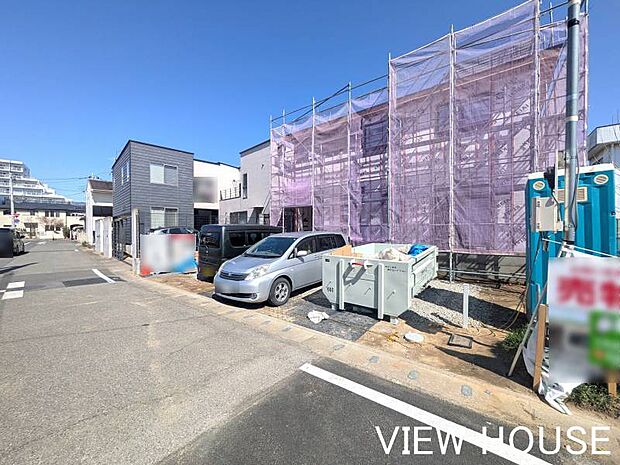 ■階段の上り下りで、学校から帰宅したお子様や外出するご家族と自然に顔を合わせられるリビングイン階段ですね！ (3/9撮影)