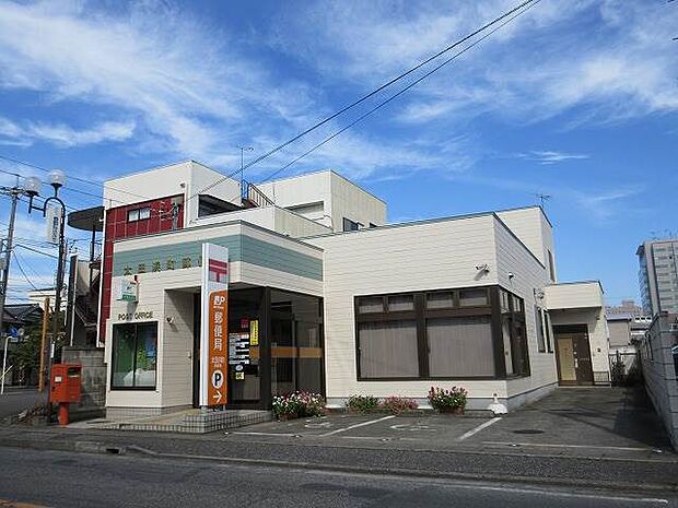 太田浜町郵便局 918m