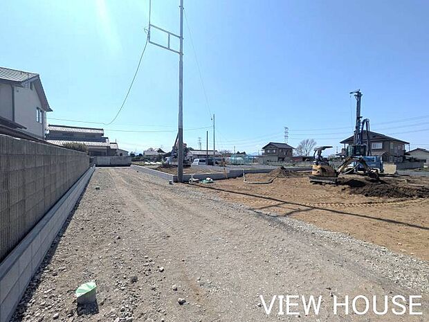 ■道路との高低差も少ないため、毎日のお車の出し入れもスムーズに行えて、ストレスフリーな環境です!(3/9撮影)