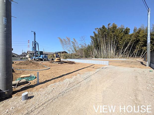 ■本物件は3台分の駐車スペースを確保しており、ご夫婦の車に加えて来客用や将来のお子様用としても重宝します♪(3/9撮影)