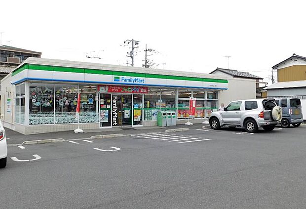 ファミリーマート館林市本町四丁目店 3532m
