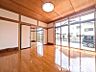 室内：■1階8帖洋室｜の扉を開ければ、さらに一体感のある広々とした空間として活用できます♪