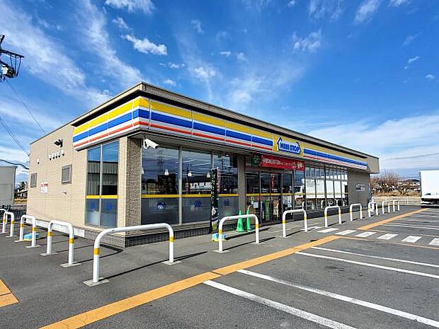 ミニストップ新田上田中町店 1669m