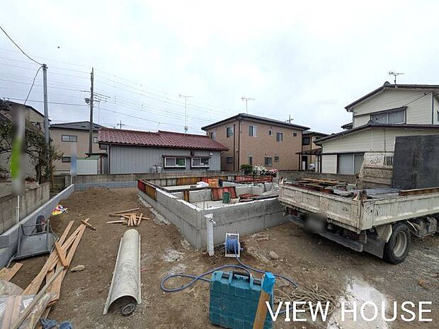 ■南側にリビングとお庭を配置することで、道路側からの視線を遮りつつ、たっぷりの陽光を取り込める設計になっています!(4/23撮影)