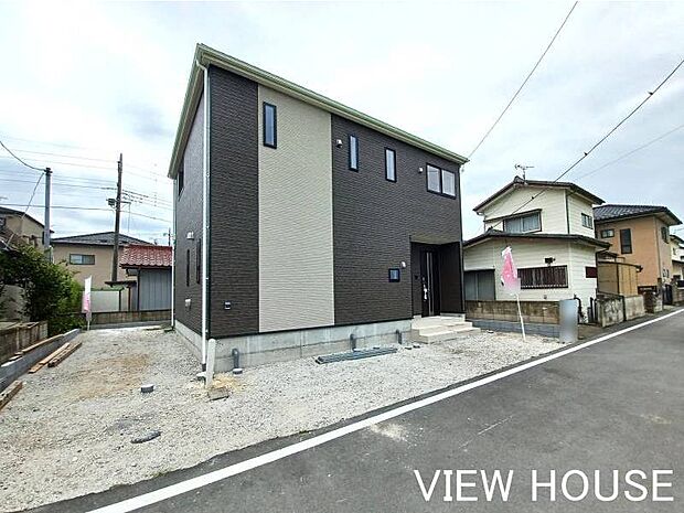 ■16帖の広々LDKを中心に、全居室に収納を完備した使い勝手の良い4LDKです!(8/4撮影)
