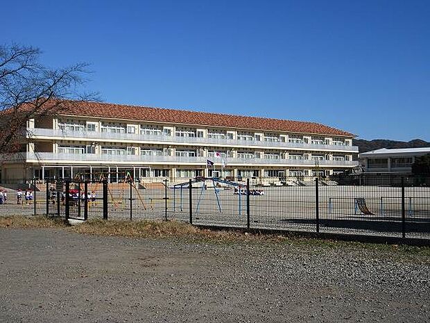 太田市立藪塚本町小学校 807m