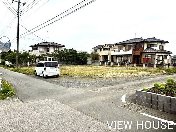 ■約145坪のフラットな敷地は、資材置場やコンテナの設置に最適なサイズ感です！