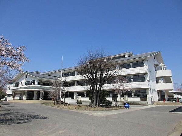 太田市立旭中学校 1290m