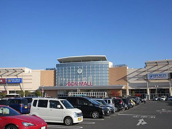 イオン太田店 773m