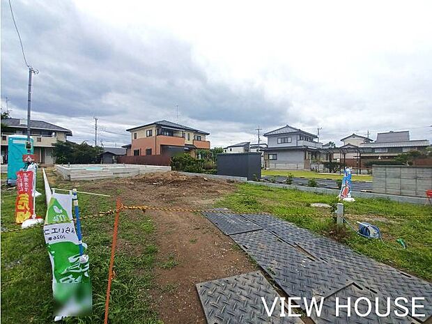 ■16帖のLDKは開放感のある勾配天井♪(6/5撮影)