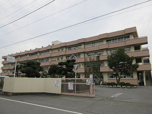 太田市立宝泉中学校 1844m