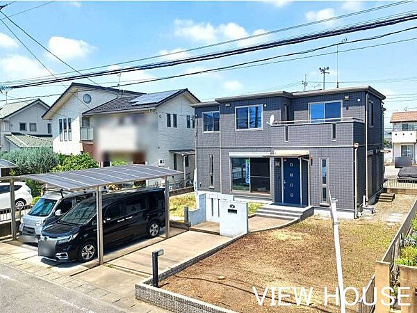 ■並列2台の駐車スペースがしっかりと用意されているため、お車を複数お持ちのご家庭や、お友達が遊びに来た際にもスムーズに駐車していただけます♪