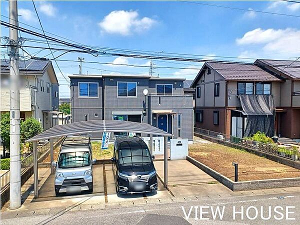 ■前面道路もすっきりと見通しが良く、お車の出し入れが苦手な方でも安心してスムーズに駐車を行うことができます♪