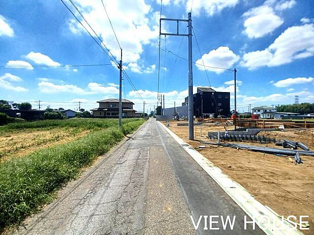■現地までの前面道路を含めた開放的なロケーションです!