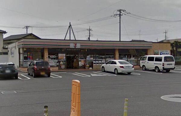 セブンイレブン大泉中央店 755m