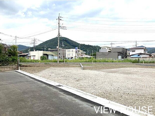 ■主寝室にある広々としたWICや各所の収納、さらに玄関の土間収納により、かさばるアウトドア用品や季節の荷物もすっきりと整理できます!