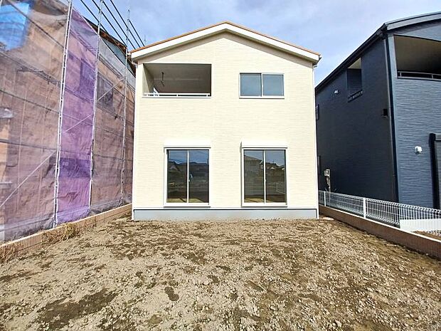 ■ご家族で様々な活用方法を楽しめる、開放感のある広々としたお庭スペースです♪
