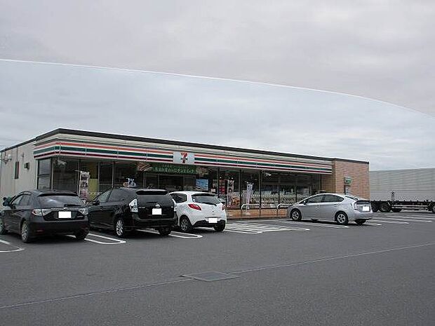 セブンイレブン太田市東今泉店 822m
