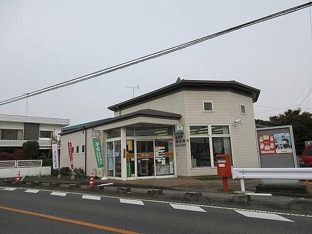 毛里田郵便局 1407m