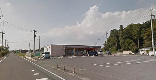 セブンイレブン小山西黒田店 190m