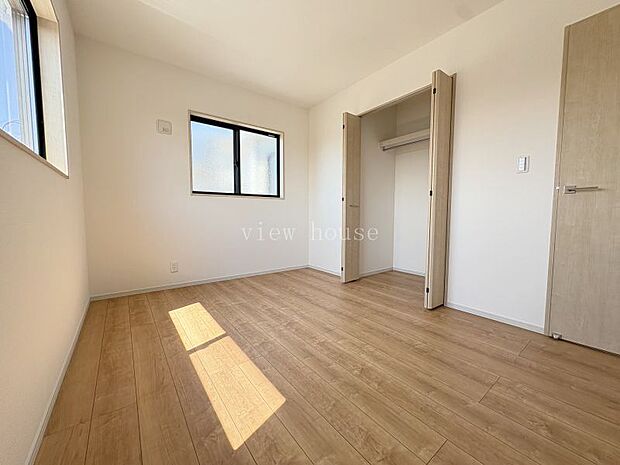 【洋室６帖】 全居室収納完備♪