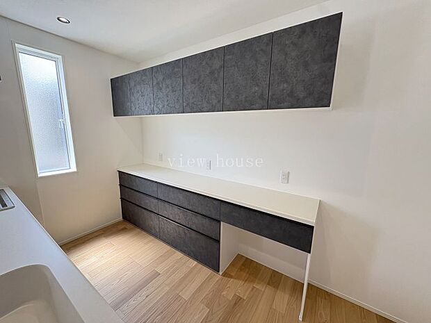 【キッチン収納】 家電もたくさん置ける収納もたっぷりできます♪