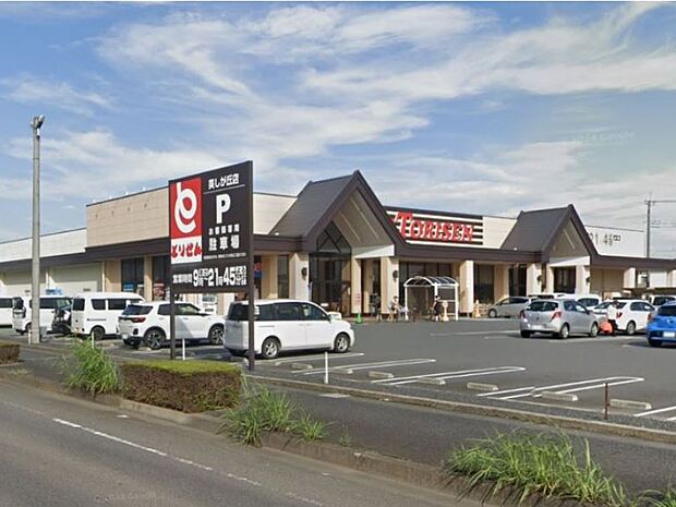 とりせん美しが丘店 1600m新鮮で安心なお魚、お肉あり。お惣菜、ベーカリーも品数豊富です♪地産のお野菜もあります♪