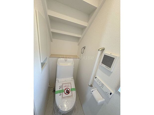 【トイレ】 各階トイレ完備♪お子様のトイレトレーニング期も便利です。