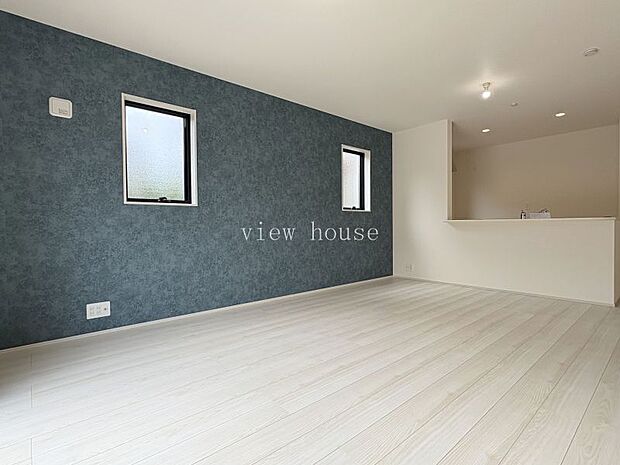 【LDK16帖】 アクセントクロスが印象的♪内装もおしゃれで毎日見るところなので気分も上がりますね♪