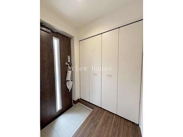 クローゼットタイプなのですっきり収納できて便利♪