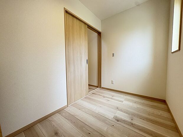 【１階納戸３帖】