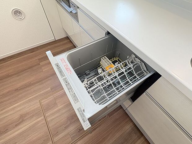 【食洗器】 食後の洗い物は食洗器に任せて時短も可能♪