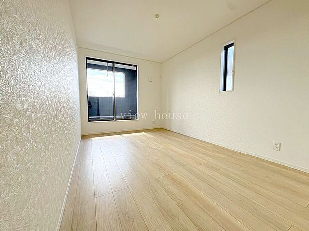 【洋室７．２帖】 南面主寝室におすすめ♪