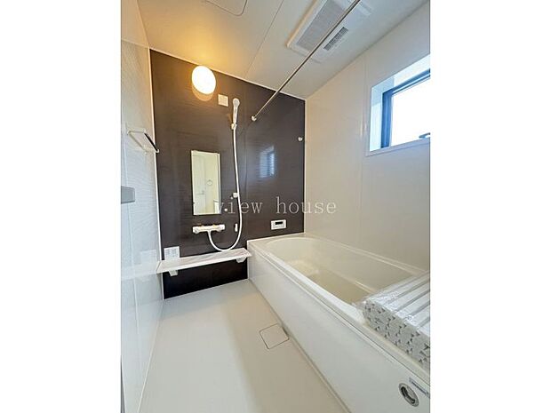 【浴室】 雨の日にはお洗濯ものも乾かせる浴室暖房乾燥機能付き♪