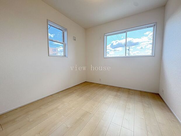 【洋室５．２５帖】