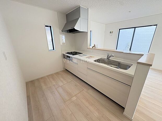 【システムキッチン】 3口コンロ、スライド収納付き♪