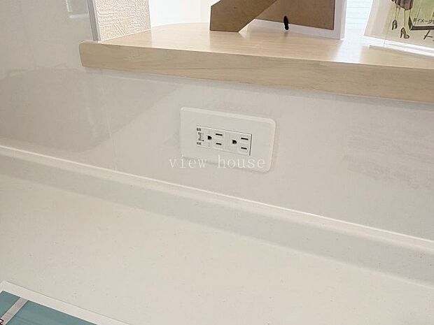 調理器具も使いやすいキッチンにはコンセント付き♪